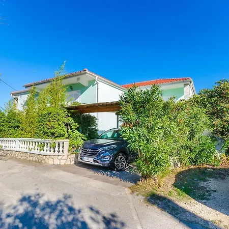 Marija G Apartament Kampor